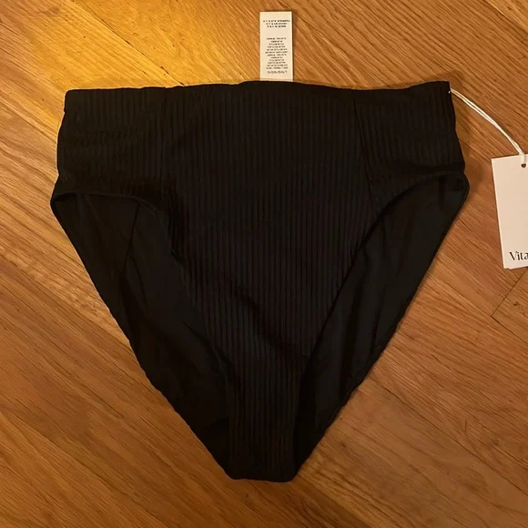 Black ribbed bikini - Picture 3 of 5